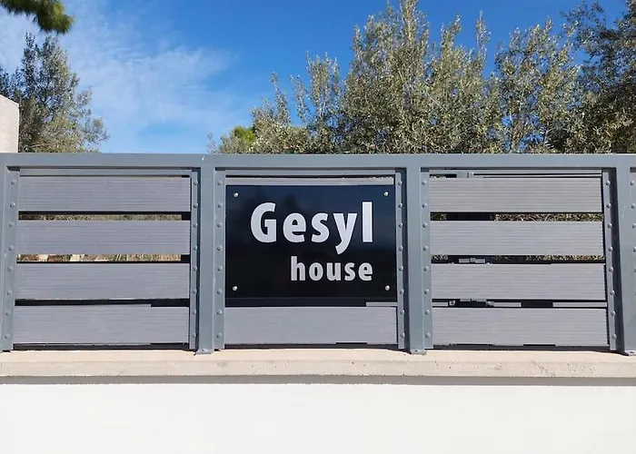 Casa de Férias Gesyl House *